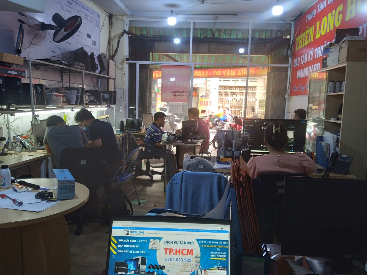 sửa chữa máy tính quận tân phú